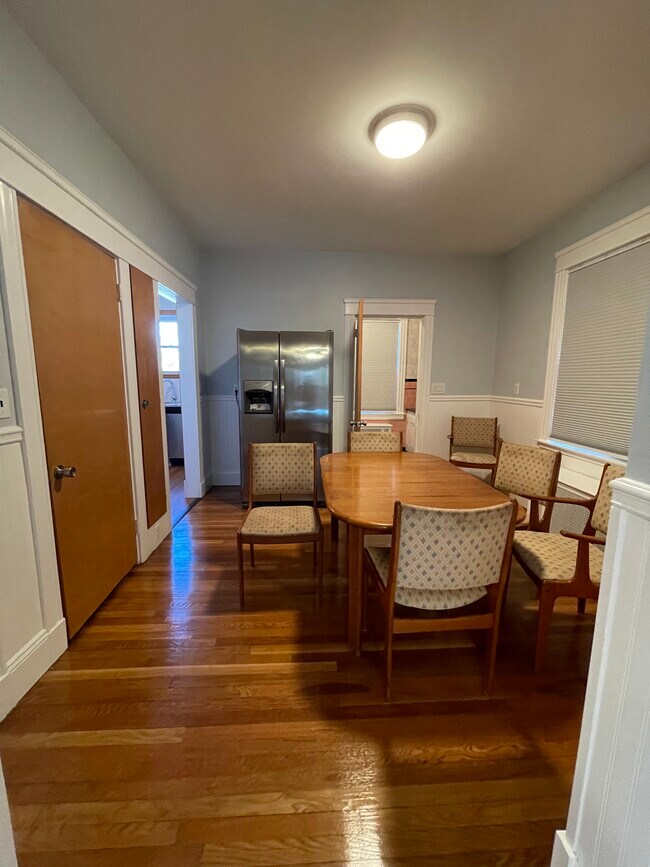 Dining room - 126 Leo Ave