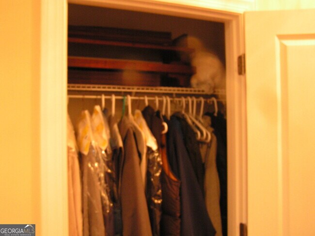 Foto del edificio - 136 Village Dr