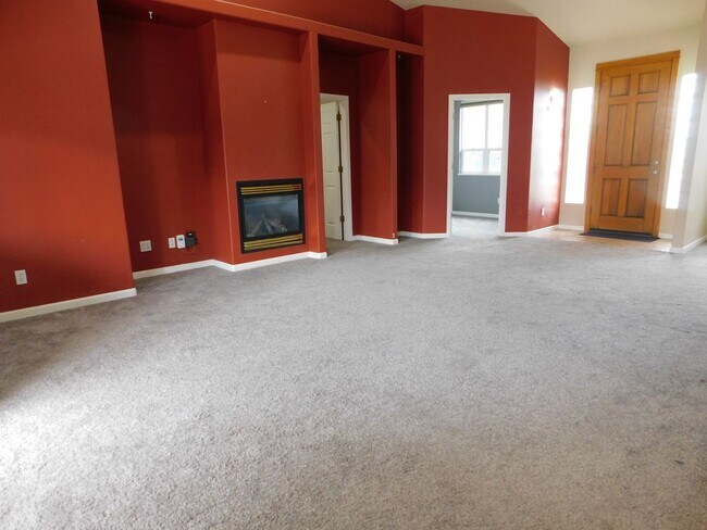 Building Photo - 4 bedroom in Fruita