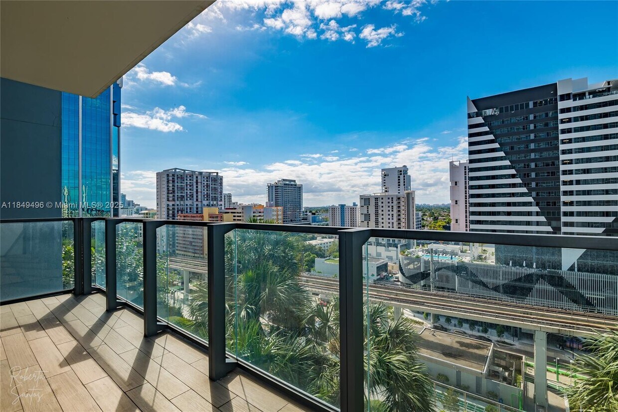 Foto principal - 88 SW 7th St