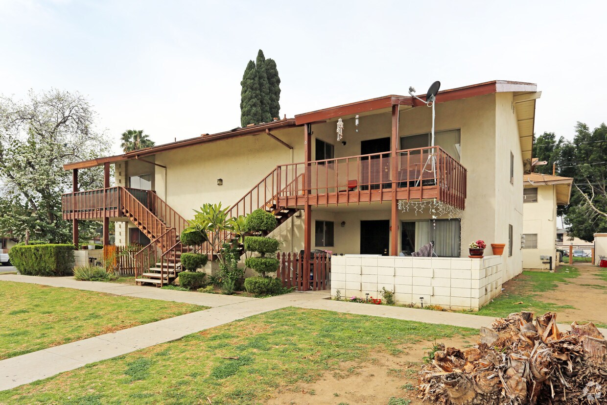 Foto principal - 3005-3011 Pearl Dr