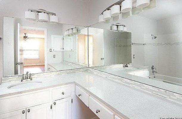 Foto del edificio - 2935 Nacogdoches-6744.2