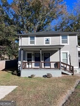 Building Photo - 405 N Park St