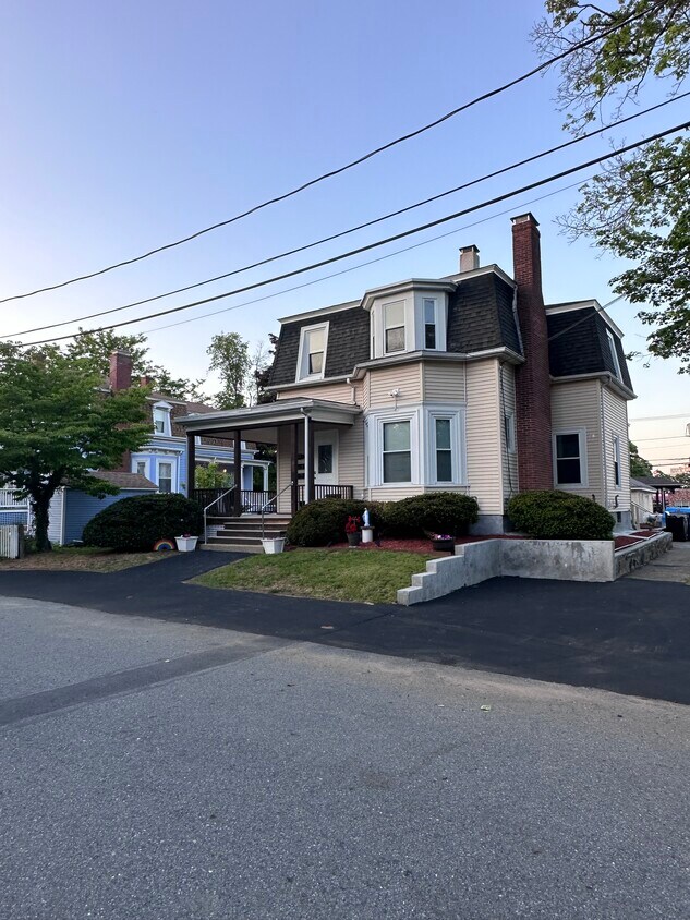 12 Arlington St Unit 2, Reading, MA 01867 Apartments in Reading, MA