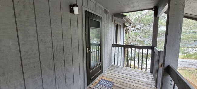 Foto del edificio - 523 Meadowview Dr