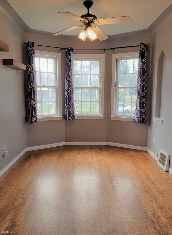 Building Photo - 3 br, 1 bath House - 453 Channing St