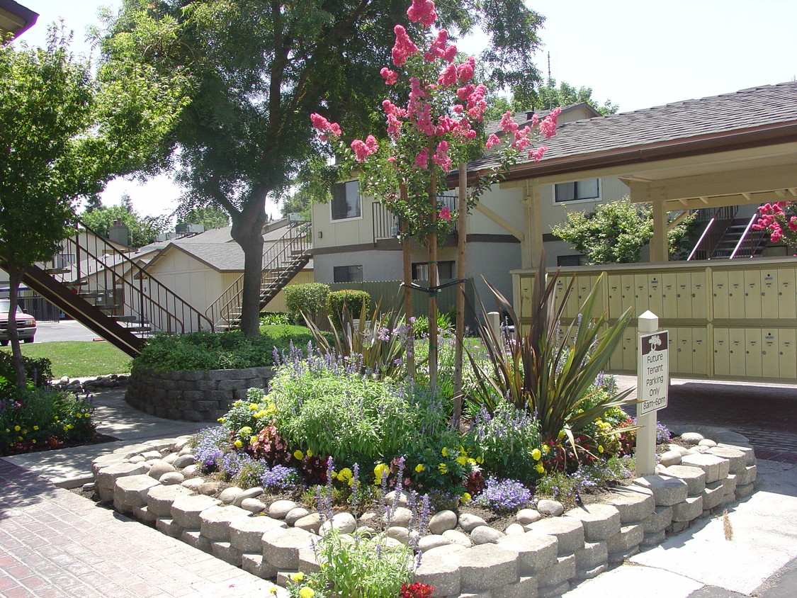 Sandalwood Gardens Apartments - Fresno, CA | Apartments.com