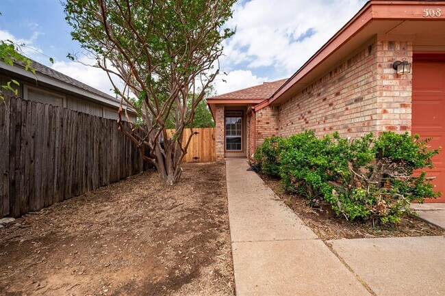 Building Photo - 508 Gregory Ct