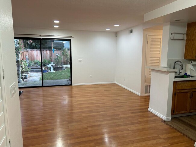 Foto del edificio - 34635 Pueblo Terrace
