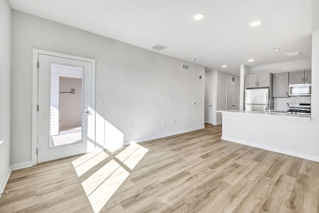 Interior Photo - Kinsley