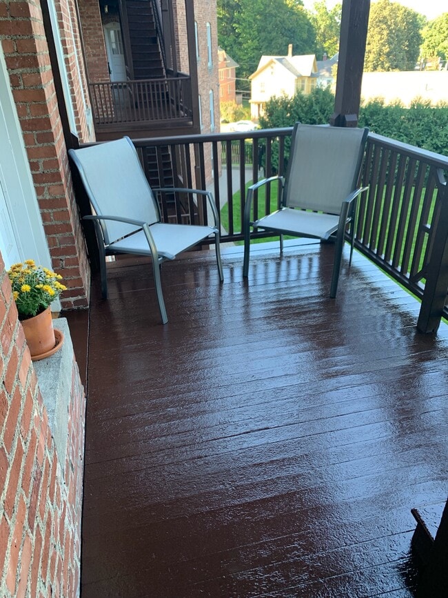 balcony - 77 Prospect St