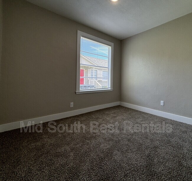 Foto del edificio - 814 Jane Dr