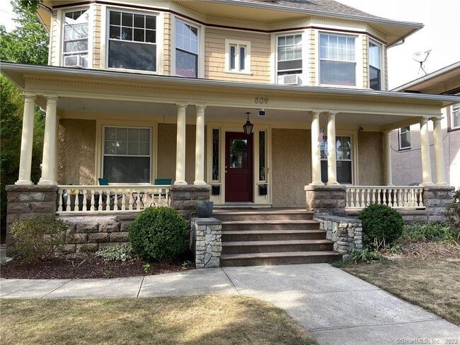 Building Photo - 809 Edgewood Ave