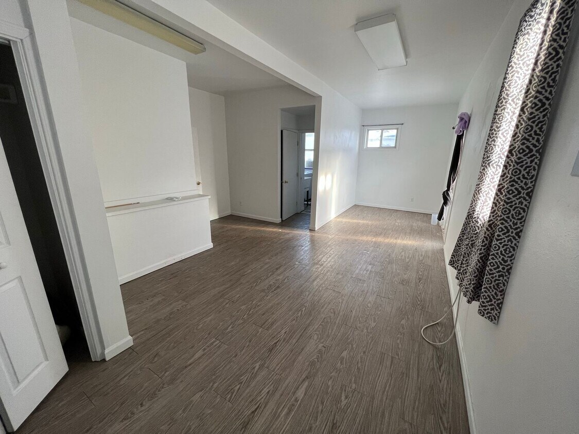 Foto principal - 1108 8th Ave N