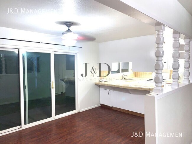 Foto del edificio - 10213 Strathmore Dr