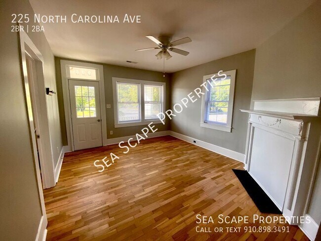 Building Photo - *First Month Special* renovated 2 bed/2 ba...