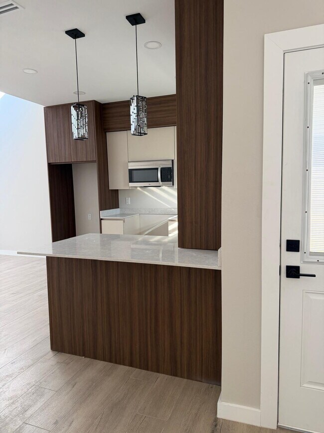 Building Photo - "Spacious 3-Bed, 2-Bath Oasis in Mission, TX – Your Perfect 1718 Sq Ft Retreat on Corales Street!"