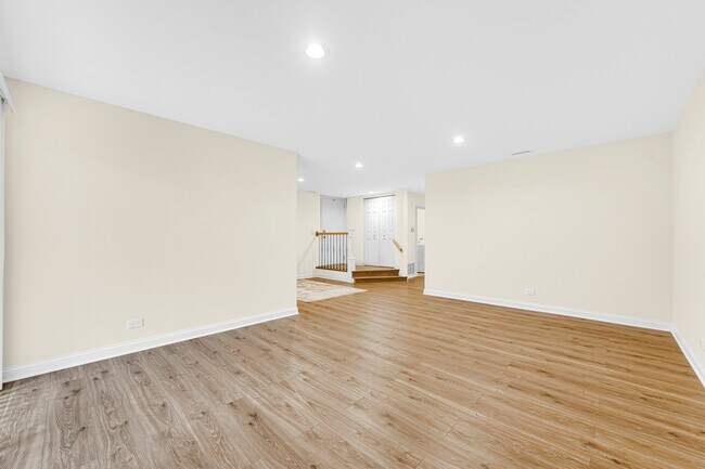 Foto del edificio - 1257 N Streamwood Ln