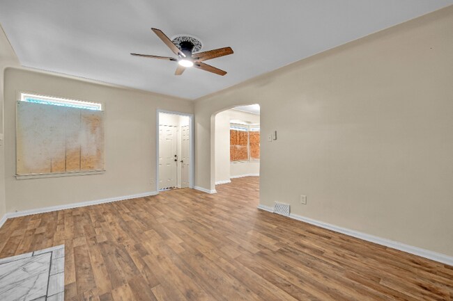 Foto del edificio - 11234 Roxbury St