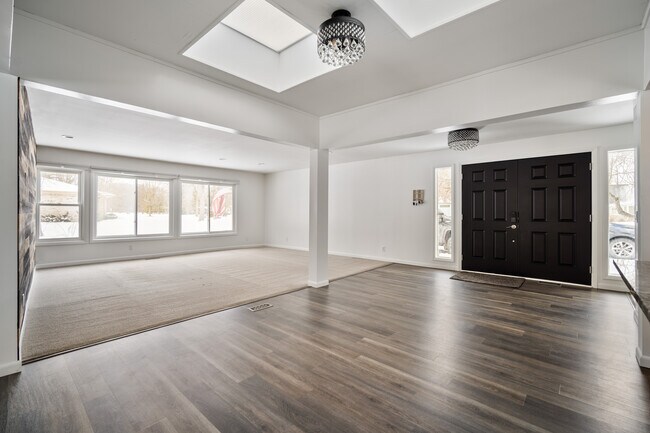 Foto del edificio - 41831 Glen Arbor St