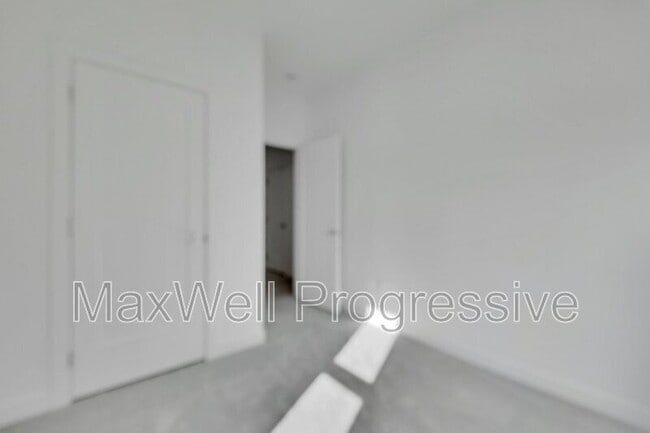 Building Photo - 9115-9165 65 Ave NW