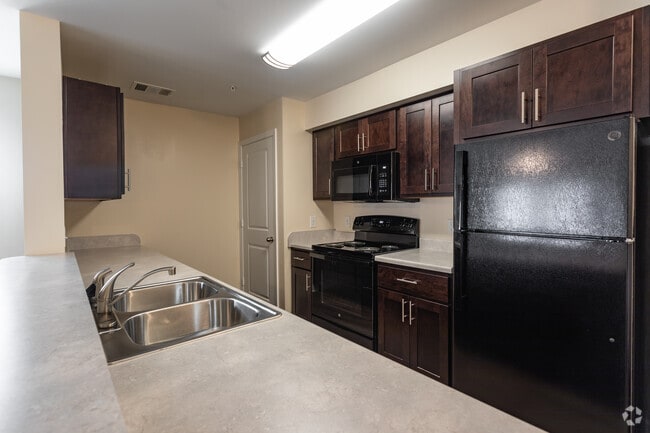 1BR,1BA,-750SF - Renaissance I