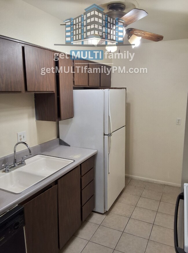 Foto del edificio - Bright & Cozy 1-Bedroom in Phoenix – Your ...