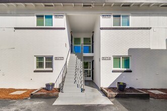 Building Photo - 8650 Hurlbut St