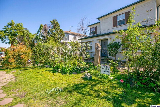 Building Photo - 10528 Riverside Dr