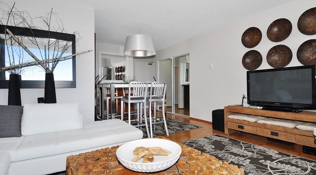 Building Photo - Dogwood