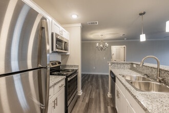 Building Photo - The Enclave