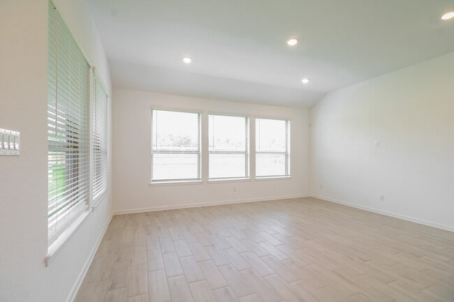 Building Photo - 4222 Redford Valley Rd