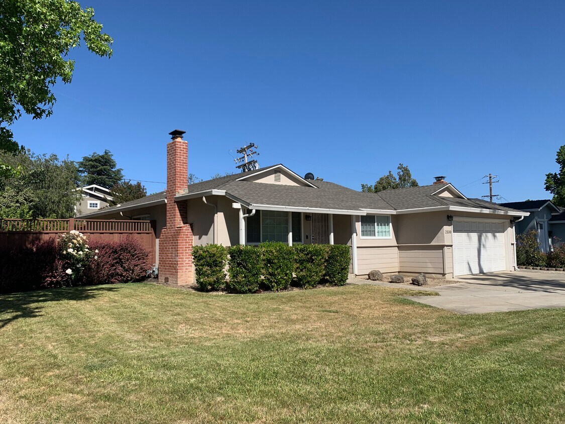 Primary Photo - 2530 Tioga Way