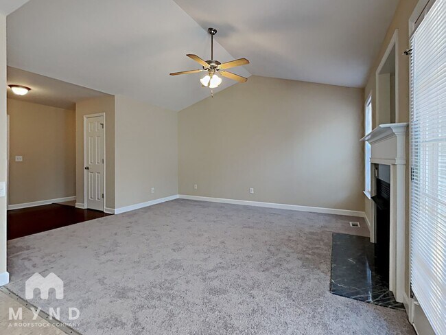 Building Photo - 172 Pedernales Dr