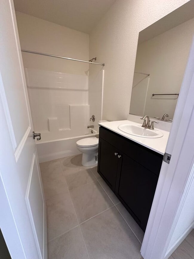 Foto del edificio - Newly Constructed West Carson Valley Home