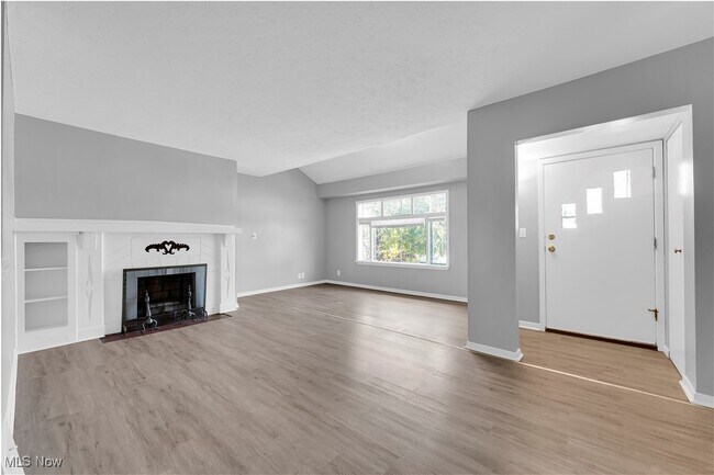 Building Photo - 12414 Reindeer Ave