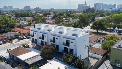 Building Photo - 3345 SW 22nd Terrace