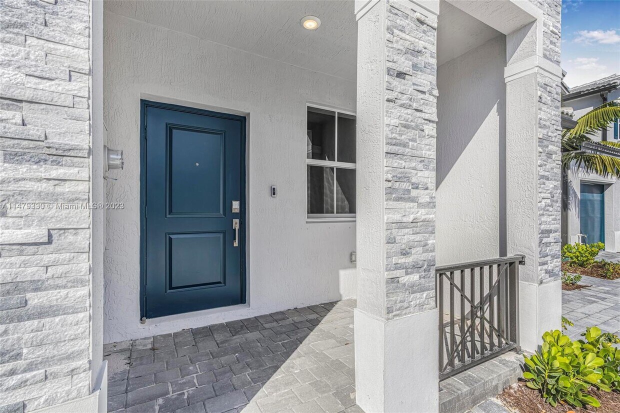 Primary Photo - 16227 SW 289th St