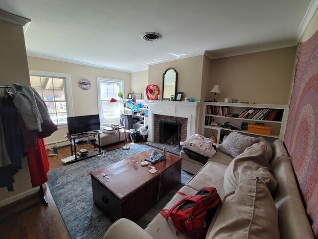 Building Photo - 1557 44th St NW
