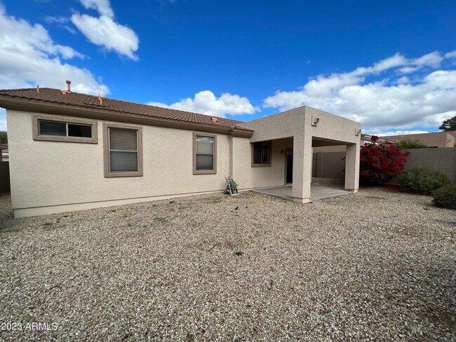 Foto del edificio - 6647 E Red Hawk St