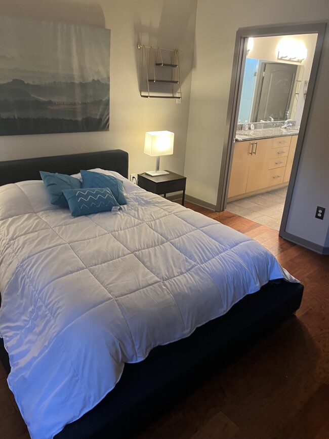 Foto del edificio - 390 17th St NW