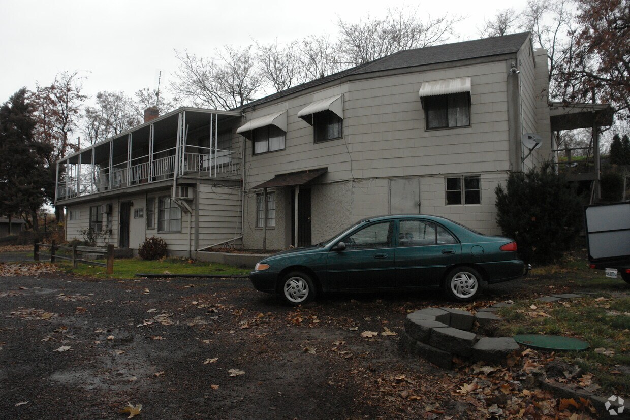 Building Photo - 2072 Old Milton Hwy
