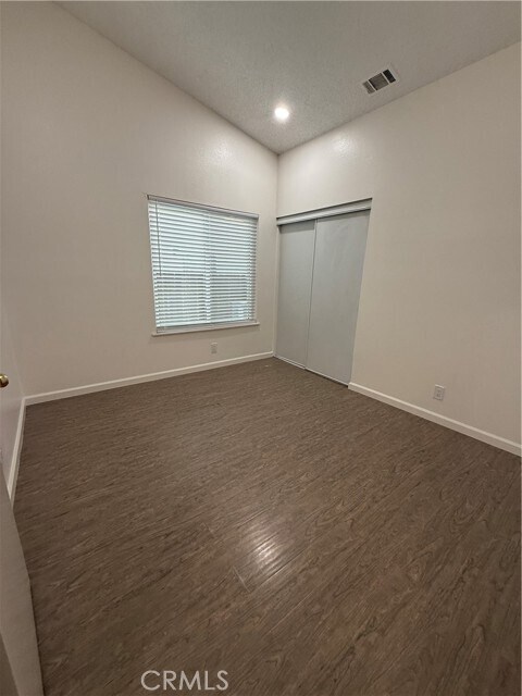 Foto del edificio - 14164 Poplar St