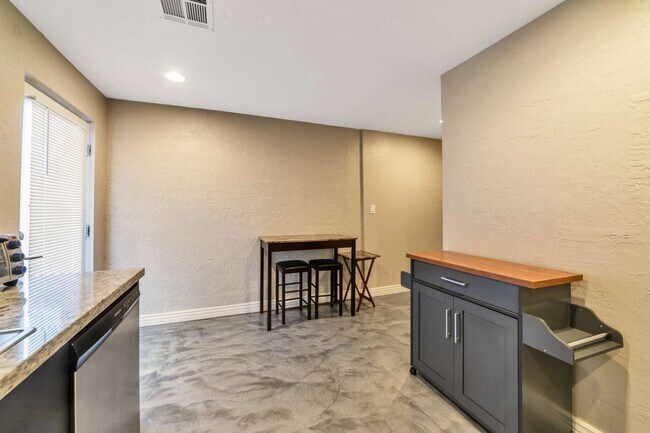 Foto del edificio - 3025 N 38th St