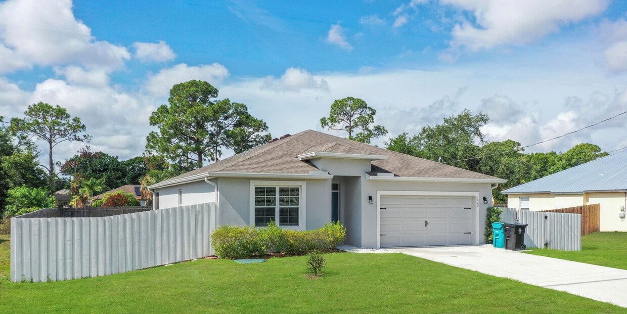 Foto principal - 1672 SW Bascom Ave