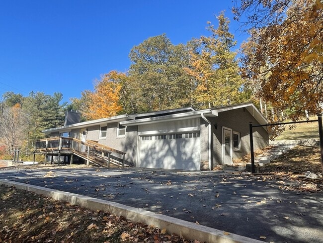 Building Photo - 13932 W Old Nashville Rd