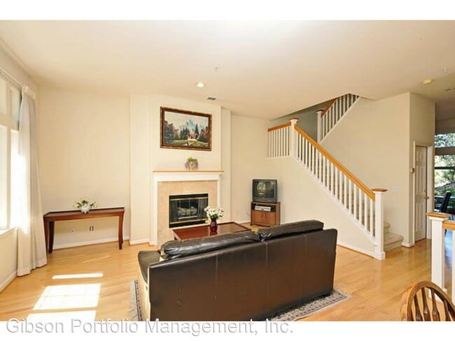 Building Photo - 3 br, 2.5 bath House - 9 Arroyo View Circle