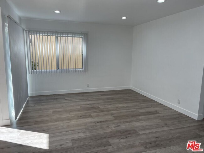 Foto del edificio - 22343 Pacific Coast Hwy