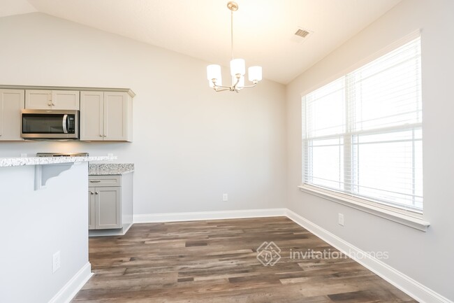 Building Photo - 354 Green Hills Dr