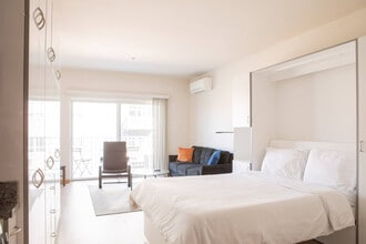 Building Photo - 1640 N Water St